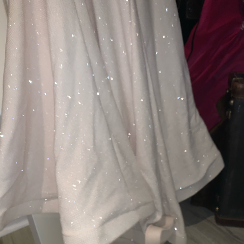 #55187 Jovani White Size 4 Gown - Prom/Pagaent - Picture 12 of 16